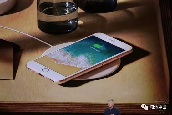 iPhone8充电机无线充电 iPhone8充电机无线充电