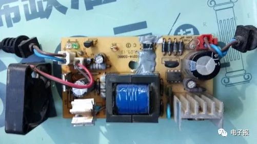 组合电路板法快速修理电动车蓄电池充电机的技巧